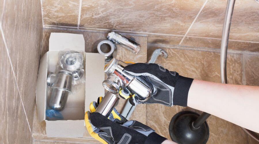 Professional gutter cleaning in Iuka, MS